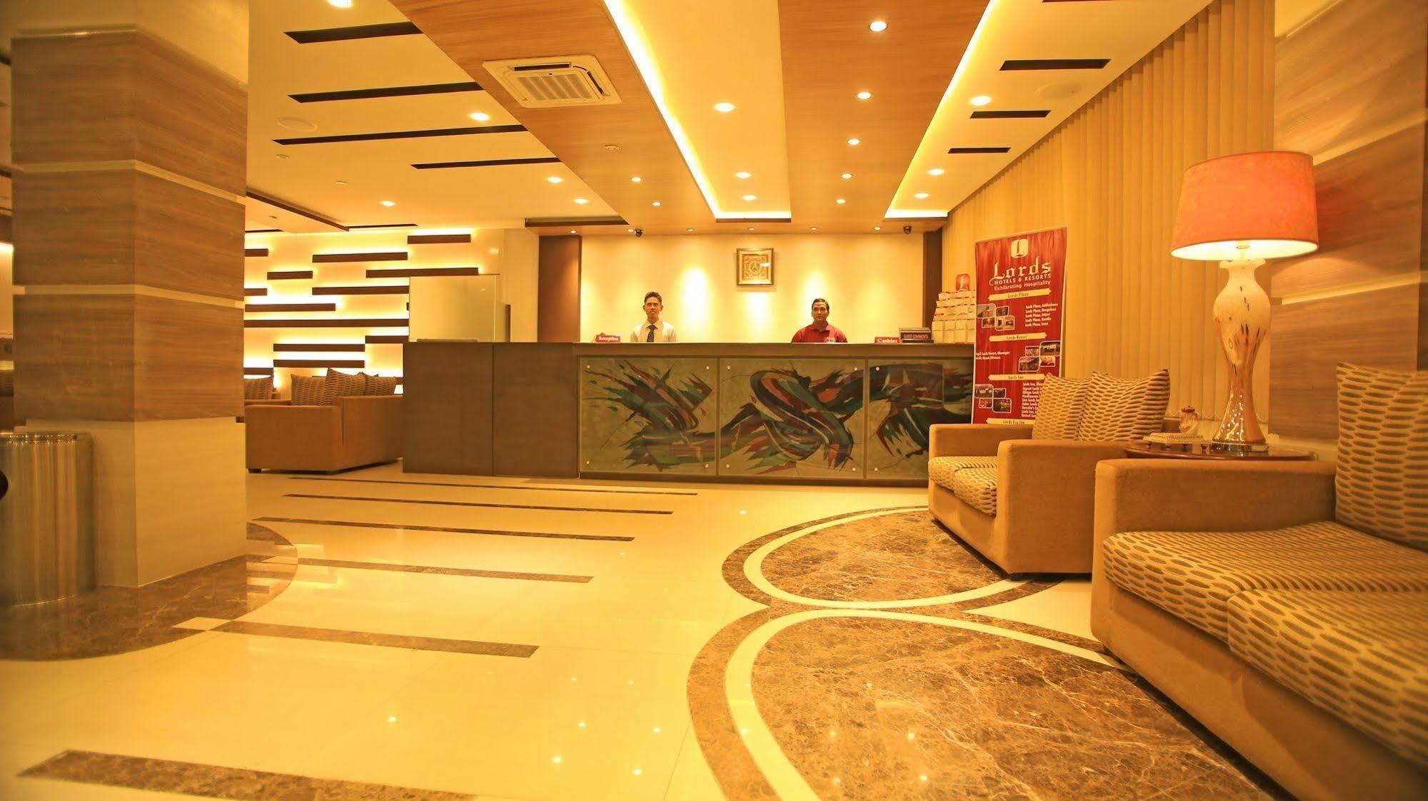 Mirage Lords Inn Kathmandu Exterior foto
