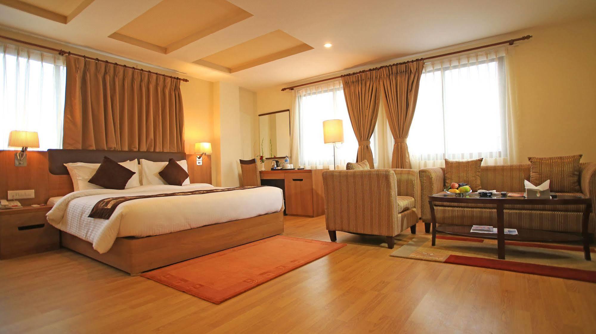 Mirage Lords Inn Kathmandu Exterior foto