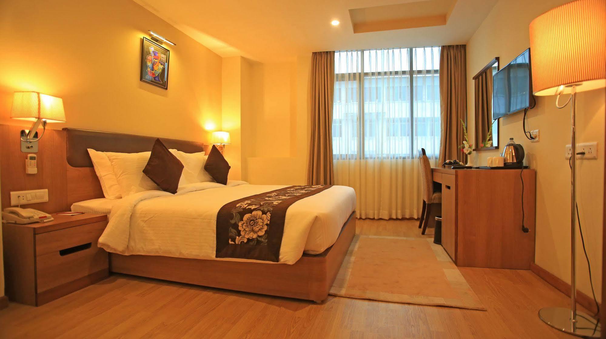Mirage Lords Inn Kathmandu Exterior foto