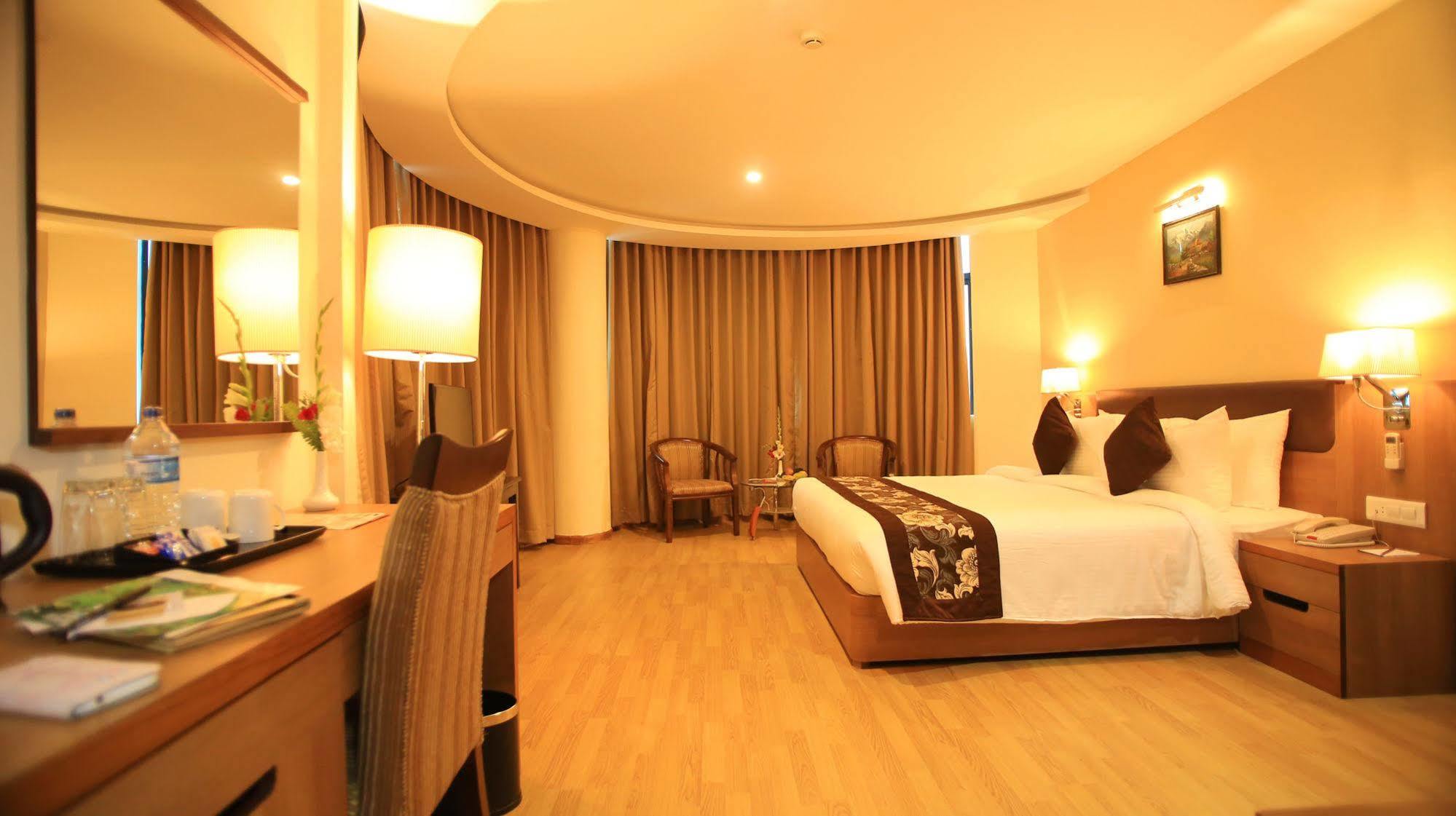 Mirage Lords Inn Kathmandu Exterior foto
