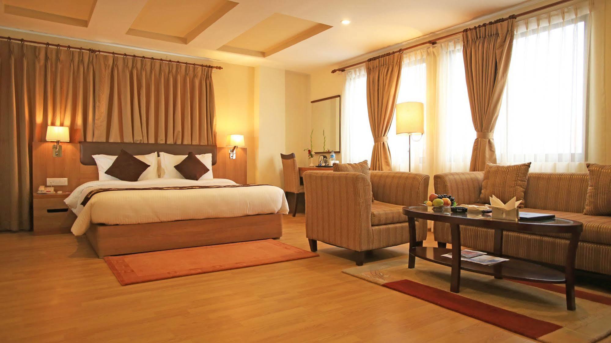 Mirage Lords Inn Kathmandu Exterior foto